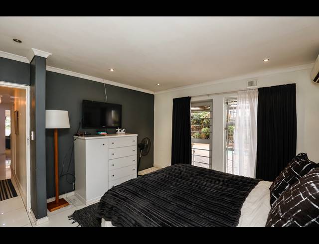 4 BEDROOM HOUSE FOR SALE IN SUNNINGDALE